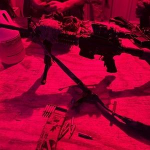 Meet your Posher, Kayron